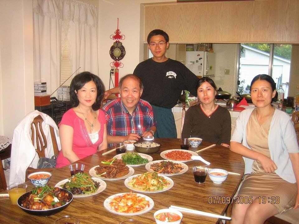 葉劉淑儀（左一）第二次留學史丹福大學與陳明銶教授（左二）等合影。（灼見名家圖片）