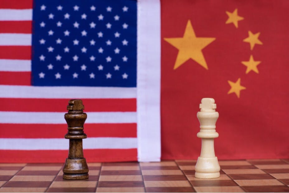 在中國不斷在進步與崛起的過程中，美國必須千方百計的對付中國。（Shutterstock）