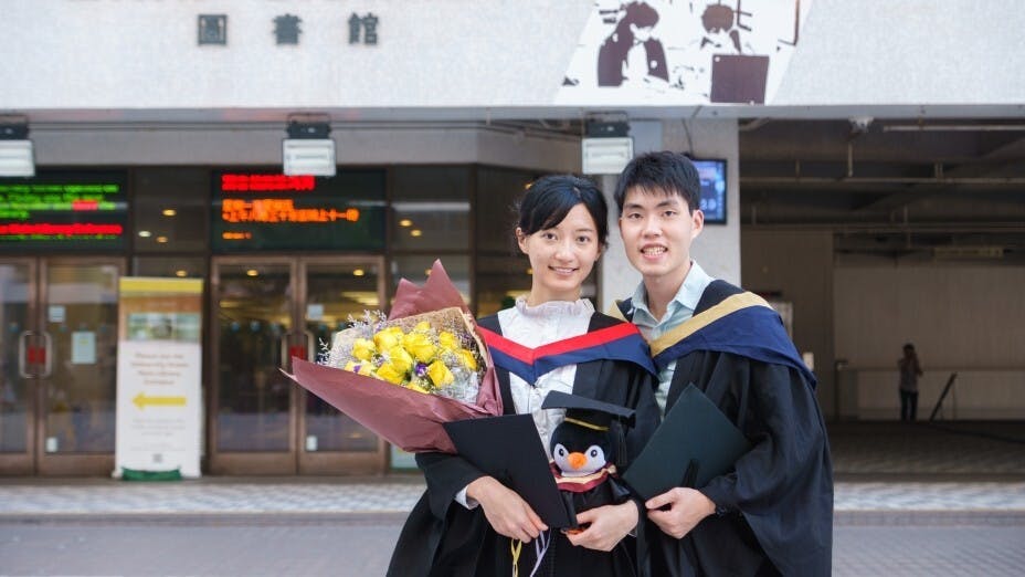 對不少父母或高中生來說，第三者提供額外資訊可以解決訊息不對稱，但排行榜真的反映實況嗎？（Shutterstock）