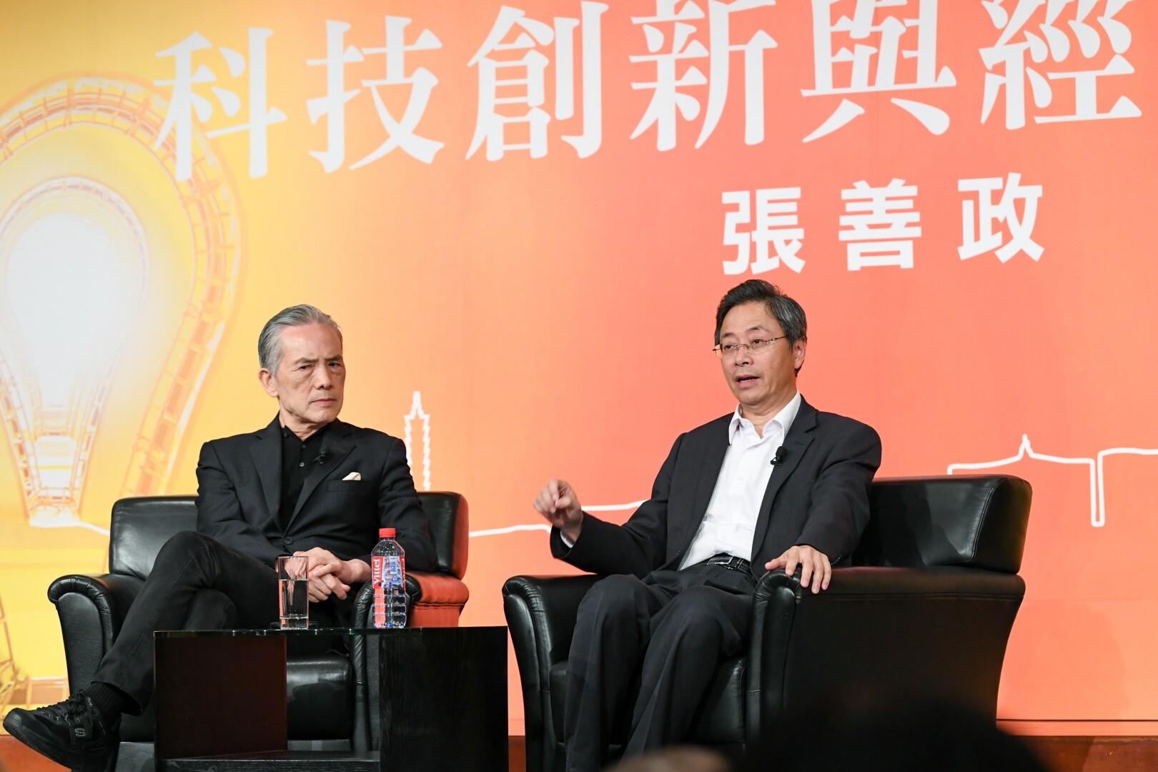 亞太台商總會潘漢唐總會長（左）；台灣前行政院院長張善政（右）（主辦方提供）