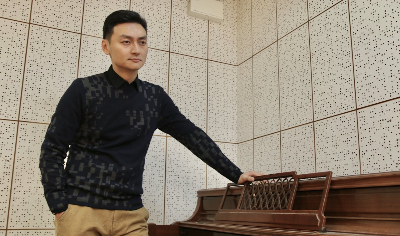 王維指出，演戲就是演人，演生活，演生命。
