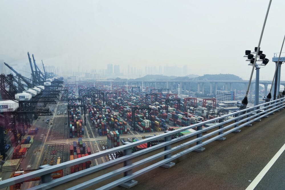 很多香港的廠商已在大陸失去優勢，他們原先掌握的技術已開始落伍。（shutterstock）