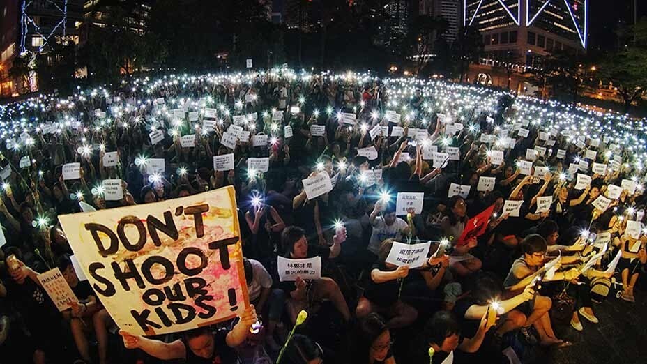 不要射殺我們的孩子──溫哥華《時代革命攝影展》 Don't Shoot Our Kids - Revolution of Our Times Photo Exhibition in Vancouver