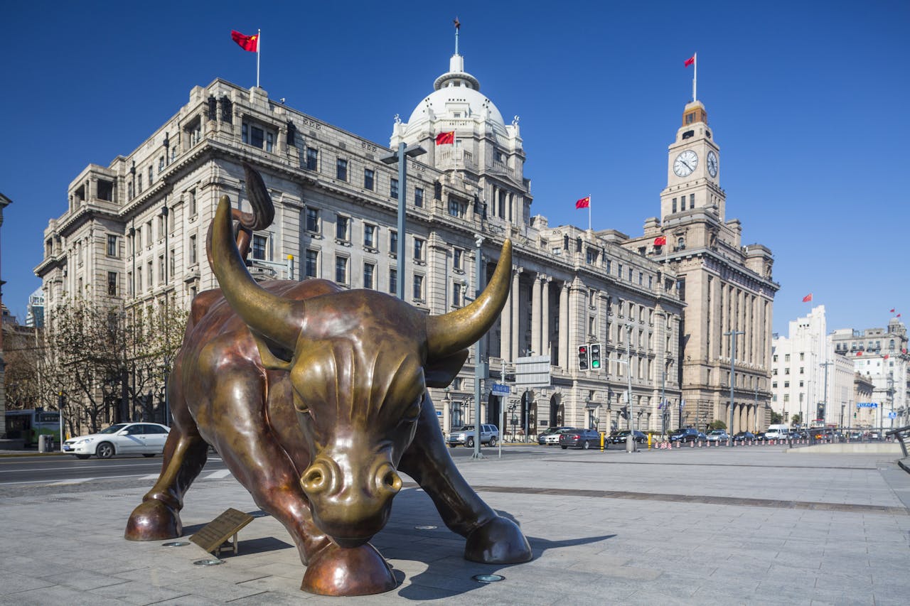 中資股每次牛市告終，就是因為牛得太盡。（Shutterstock）