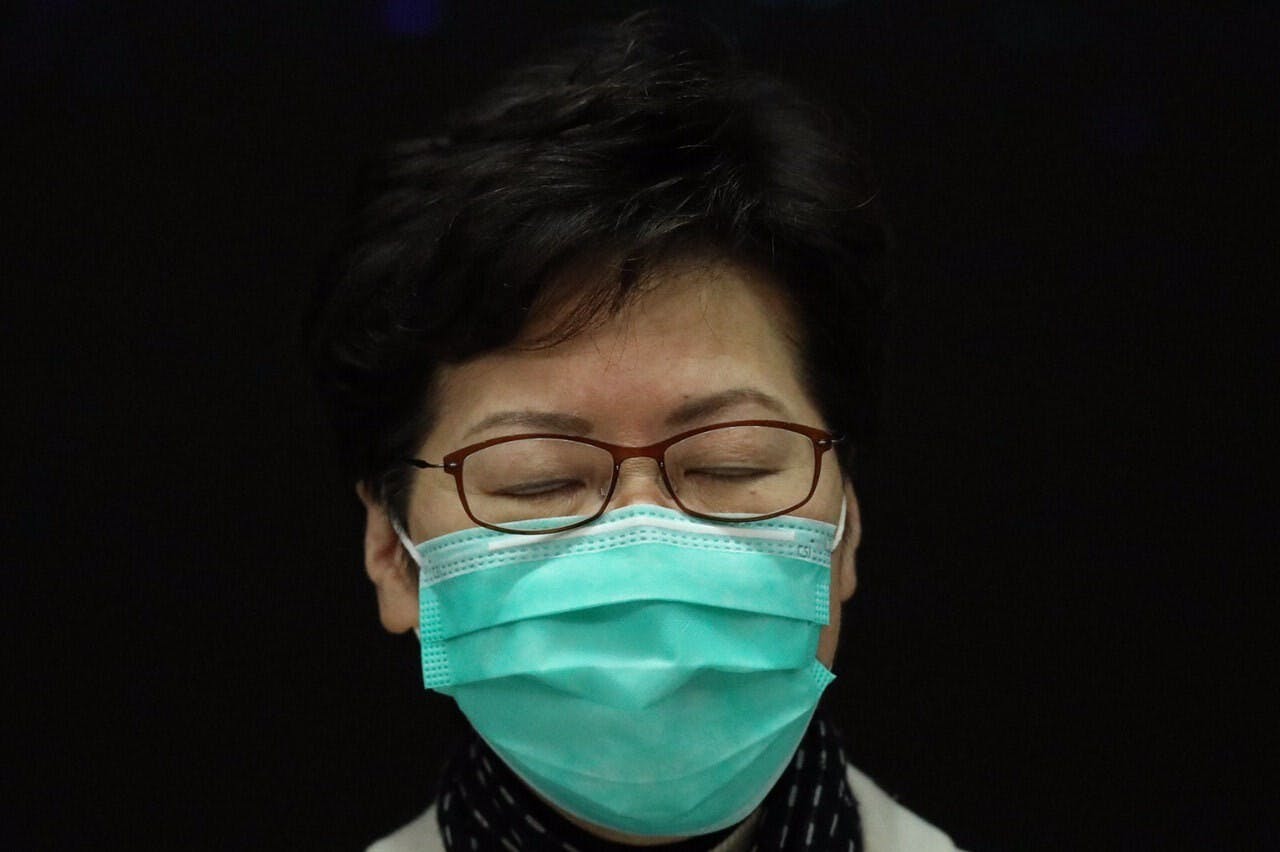 林鄭月娥只會繼續擔任中央的奴才，繼續please her boss，我們這等凡夫俗子也只能等運到。（亞新社）