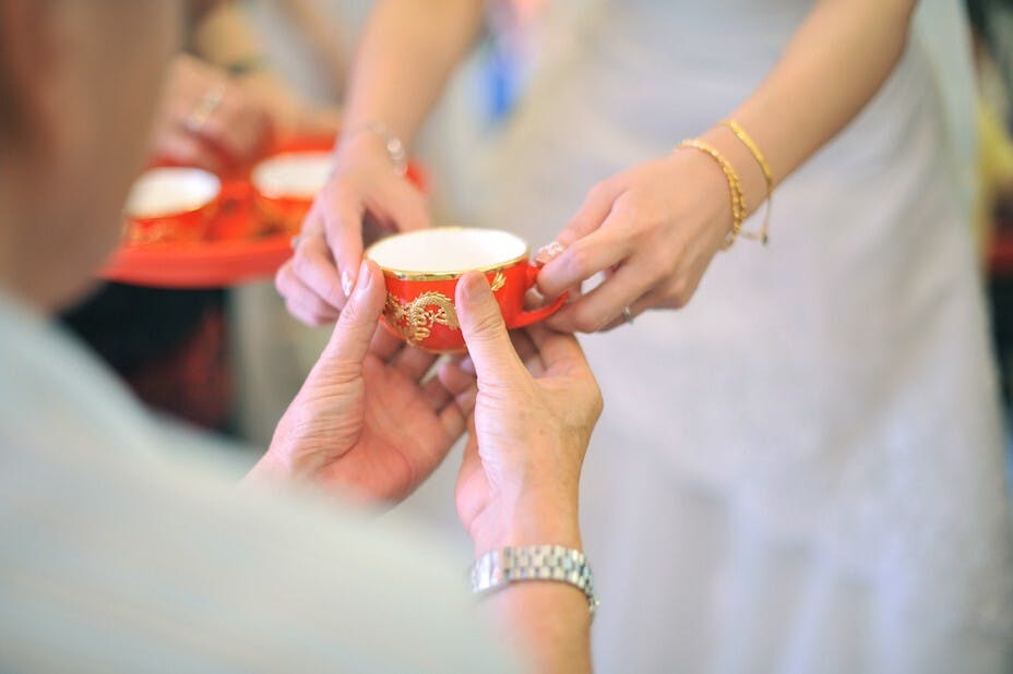 簡樸又環保的婚禮，同樣會得到眾人真心的祝福。（Shutterstock）