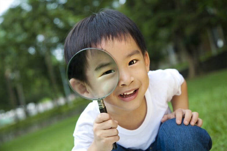 「得人喜愛」也就是「可愛」，再加以引伸，就可以有「有趣」的意思了。「個細路仔好得意」就是「那男孩子很可愛」的意思。（Shutterstock）