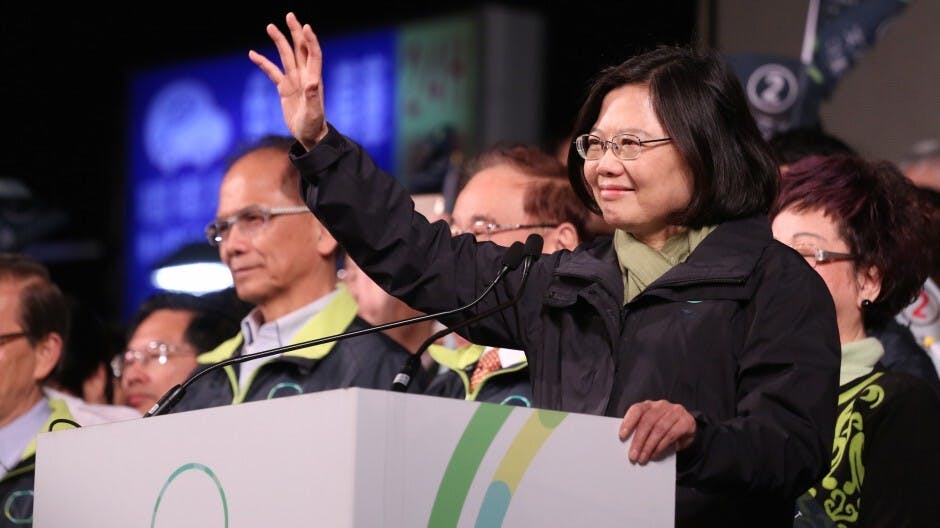 【台灣現場】台灣誕生首位女總統 國會席次單獨過半（圖片：灼見名家）