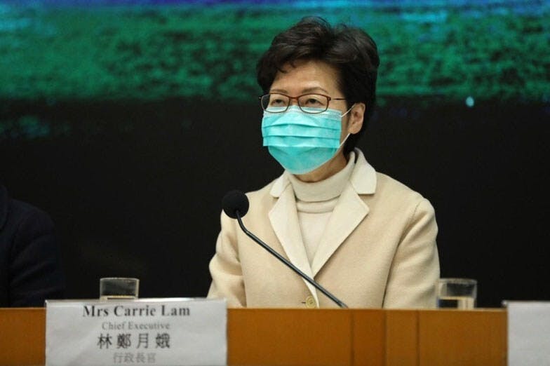 香港人都應該明白，林鄭的主子一定不是香港人，我們怎樣呼叫、怒吼、咒罵，對她來說都不是太重要。（亞新社）