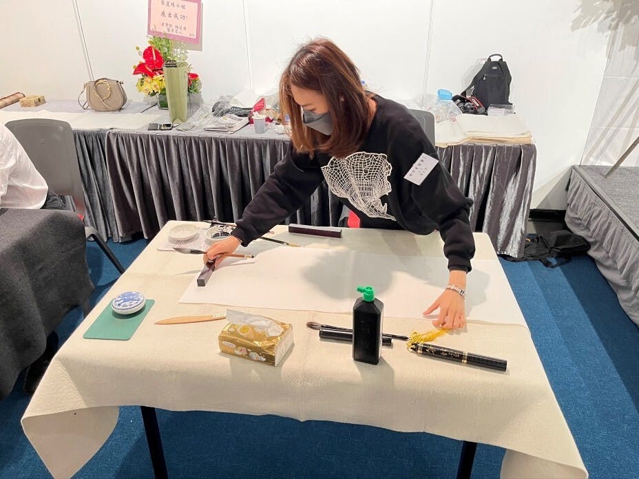 陳樂怡纖纖之軀所散發的線條魅力，絕對稱得上巾幗不讓鬚眉！（陳樂怡網頁圖片）