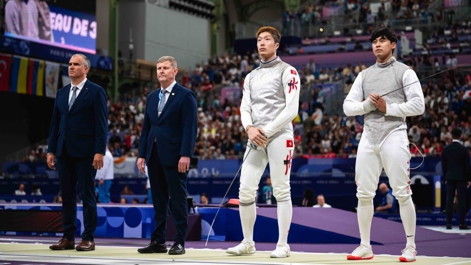 張家朗（右二）和江旻憓都是身材高䠷。（港協暨奧委會圖片）