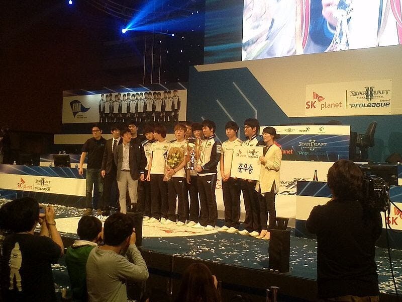 Samsung Galaxy players at the StarCraft II Proleague.（Wikimedia Commons）