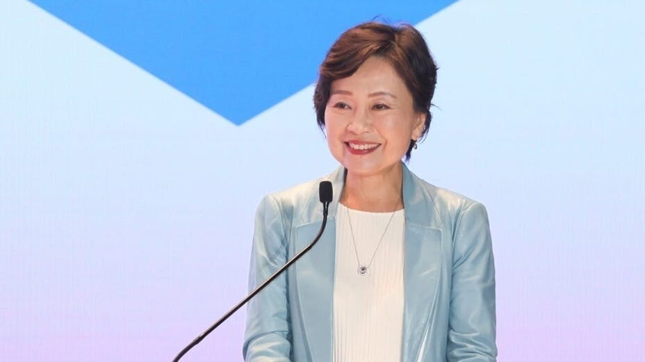 教育局局長蔡若蓮透露，張翔和王沛詩對副校長職位的暫任決定，兩者的立場和觀點經過協調仍有分歧。（蔡若蓮Facebook）
