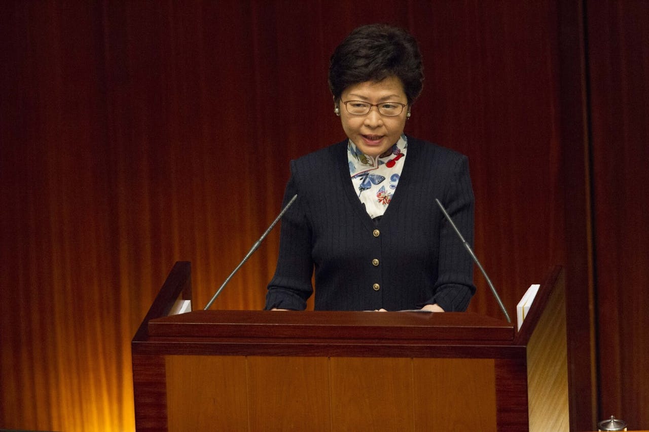 林鄭月娥宣布政府推出每年三萬元「自資學券」（亞新社）