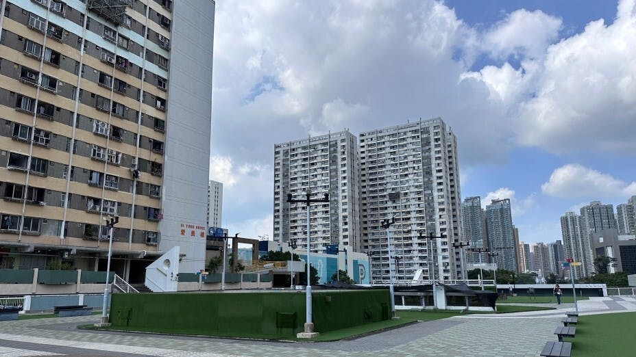 友善社區學校強調社區參與資源共享，學校應該主動與社區建立夥伴關係。（Shutterstock）