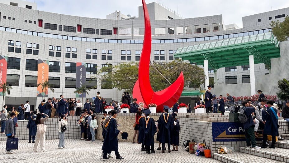 歷史發展、地緣因素、政經作用，造就香港兩文三語的積存實力，與未來發展殷切的需要。（Shutterstock）