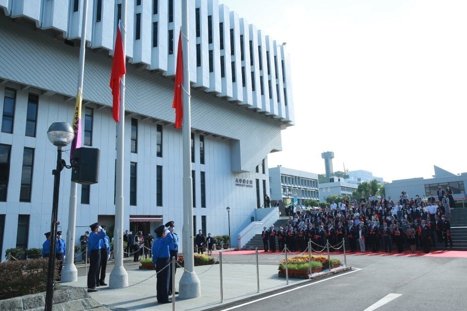 中大於2022/23學年開學日舉行升旗儀式。（中大提供圖片）