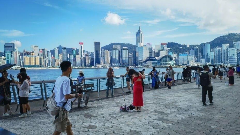 香港不死，但香港要變、要緊隨中國式現代化，為香港找尋新機會。（Shutterstock）