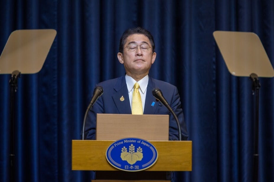 岸田文雄必須抵抗右翼的影響，加大中國合作，才能一齊騰飛。（亞新社）