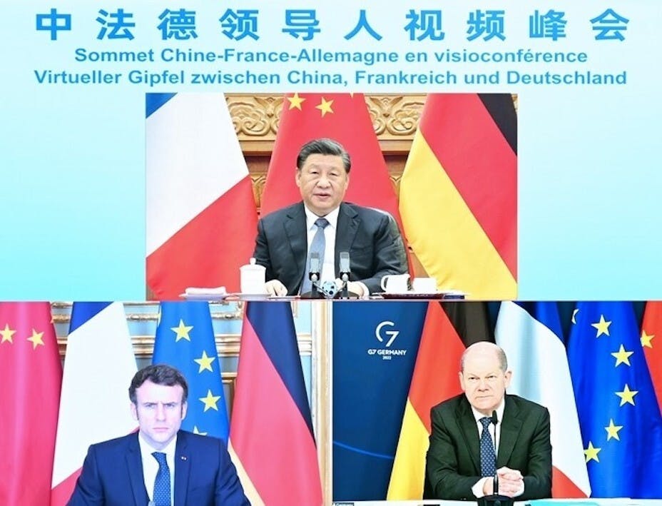 習近平、馬克龍（下左）和朔爾茨周二舉行視像峰會，談及烏克蘭局勢。（中國政府網）