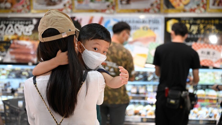 絕大部分父母都是經濟動物，生兒育女很多時都是他們「精密計算」下的產物。（Shutterstock）