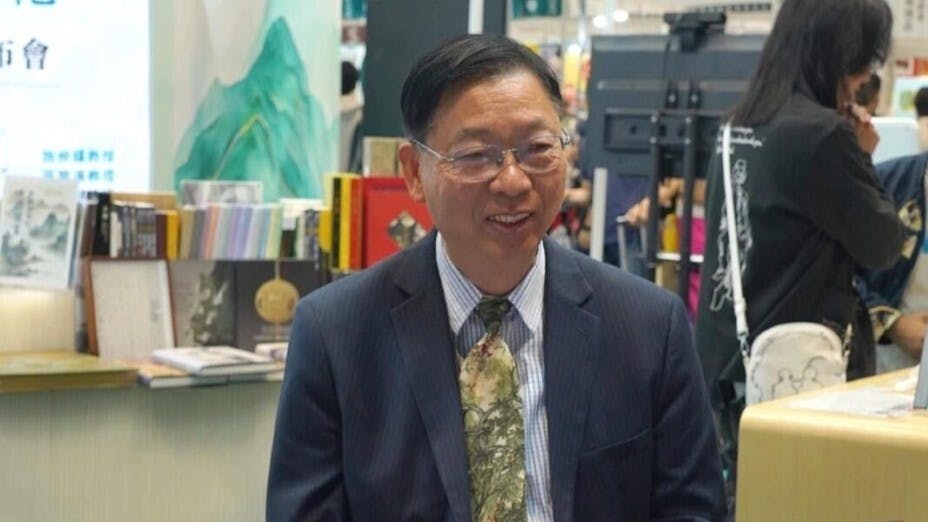 招博士不僅僅是從文字讓讀者去欣賞中華古詩詞，更是讓我們從聲音去閱讀。