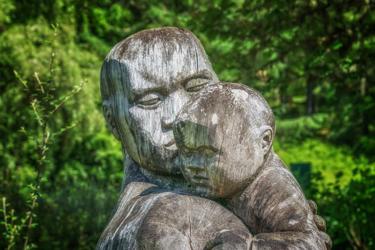 普天下的父母都希望孩子在幸福快樂的環境下成長。（Pixabay）