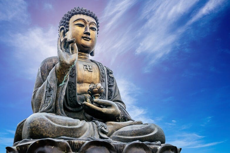 學佛要學正見，虔誠念佛，功夫要自己做。能發菩提心用心念佛，就不必怕子孫不為我們做功德。（Shutterstock）