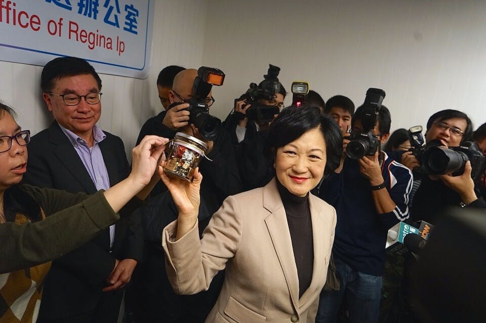 未夠票入閘的葉劉淑儀（亞新社）