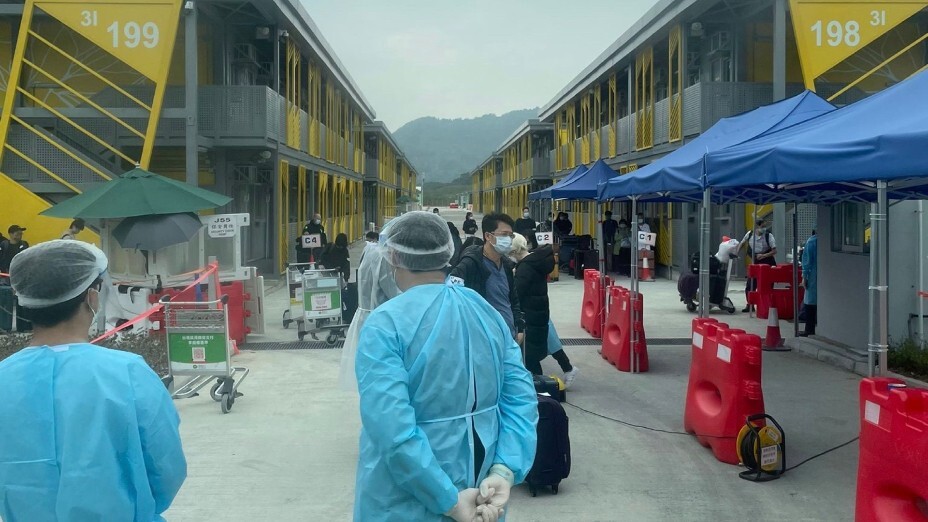 國家應好好發揮香港作為「外循環」重要通道的角色，讓香港為國家恢復對外聯繫鋪橋搭路。（亞新社）