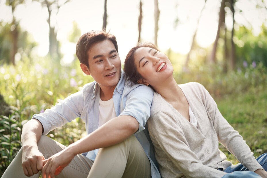 患上「戀愛病」的人，會執着、痴迷，腦海出現多種幻想和執念。（Shutterstock）
