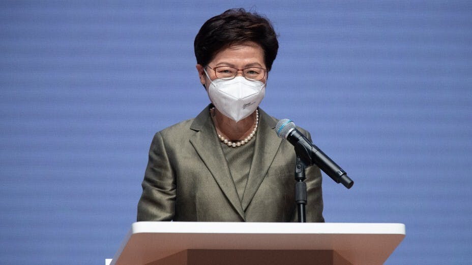 林鄭月娥形容，取消強積金對沖的條例草案獲立法會通過，是本屆政府完善香港退休保障制度的一大成果。（亞新社）