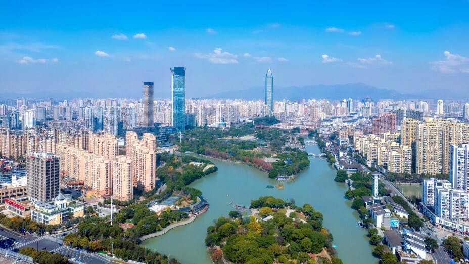 在温州舊城區內，四角為4個山丘，今天其中3個山丘已保留成公園。（Shutterstock）
