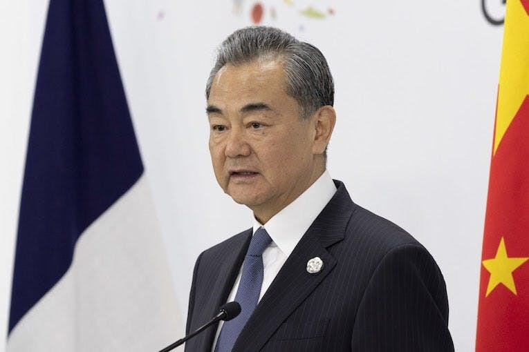國以民為本，當權者與人民有矛盾，不是也可以像王毅所講，「任何分歧都可以通過對話尋求妥善處理」嗎？（亞新社）