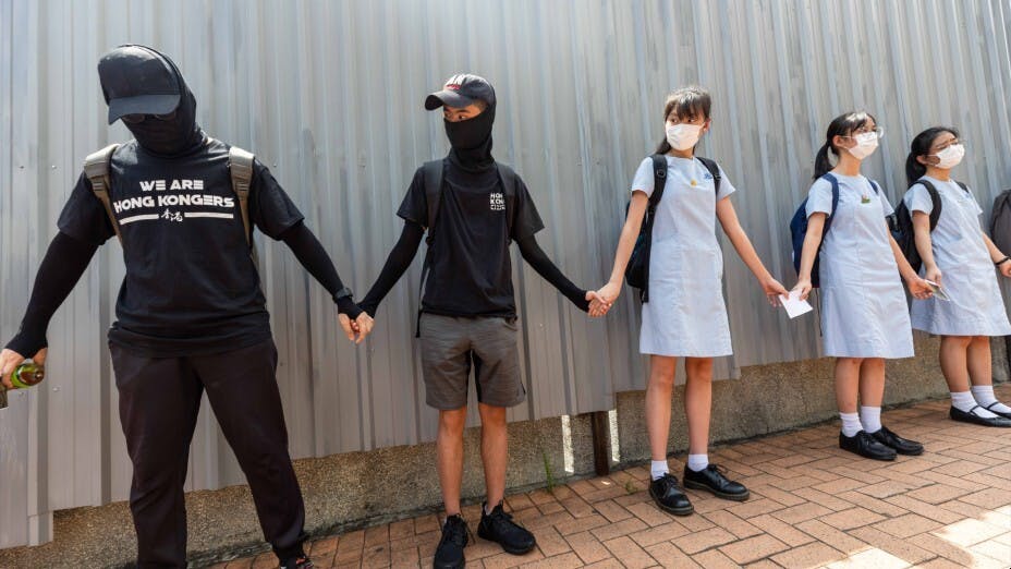 有教師批評社會運動對學生帶來負面影響。（亞新社）