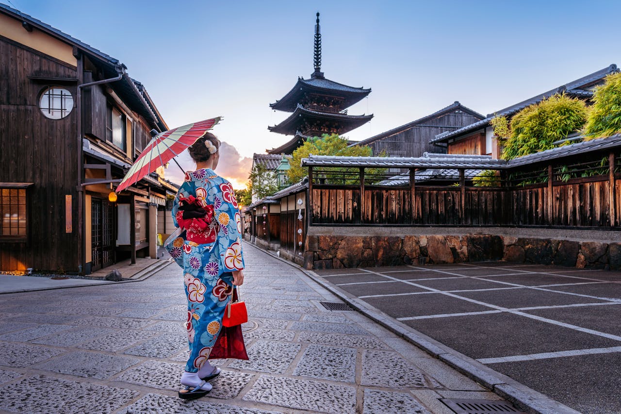 日本在上世紀經歷了崛起、戰敗再重新崛起的過程。（Shutterstock）