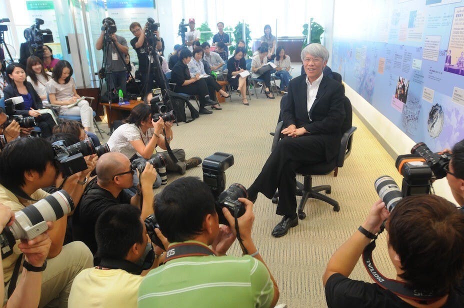 任志剛一再提出，50隻恒指成分股可用人民幣報價、交易和結算。（亞新社）