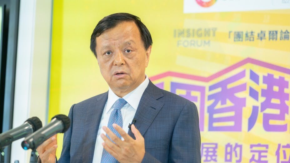 李小加指，中國已進入無現金時代，數碼化的網絡能令「水直通根部」，資金能夠直通「小人物」。（團結香港基金圖片）