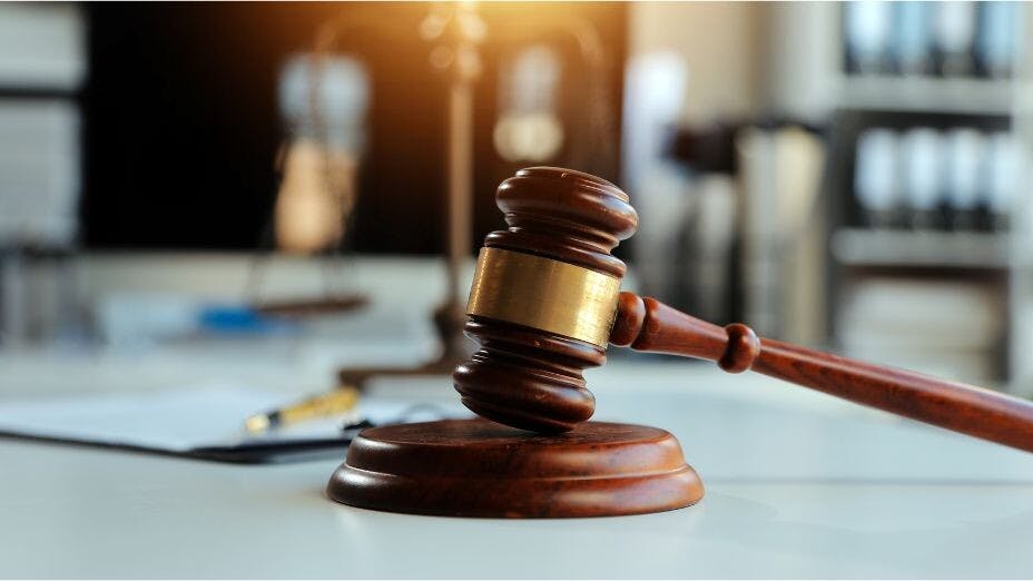 中國與日俱進的法律，以民為本的法律變革，由此而滲透的法律精神與價值，與中國改革的大潮是同呼吸，同步向前。（Shutterstock）