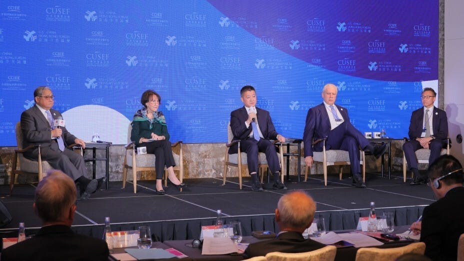論壇邀請多位現任及前任美國官員發言。