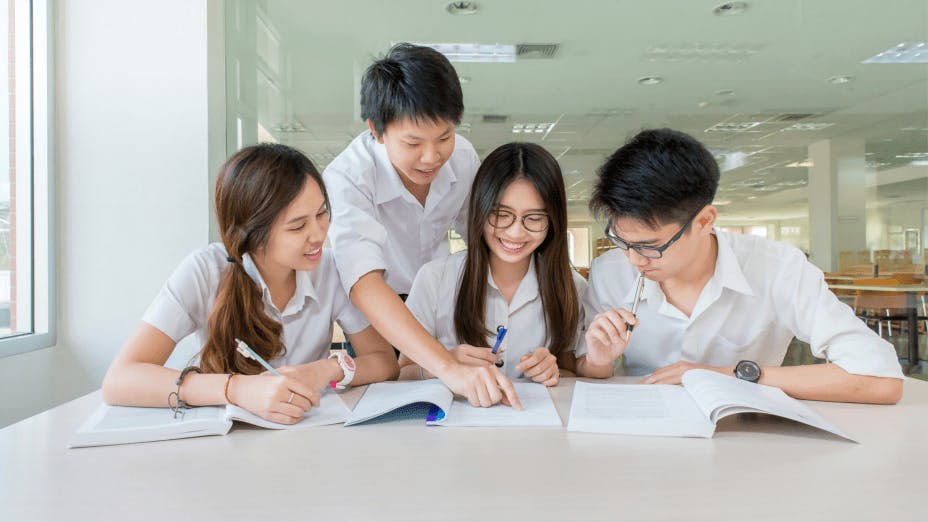 年輕人有的是時間和活力，應該有目標和夢想，充實自己。（Shutterstock）