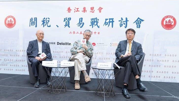 莊太量教授表示不少輿論都指香港經濟表現欠理想，但要判斷一個經濟體的表現，應由經濟數據出發，不應只根據坊間報道人云亦云。