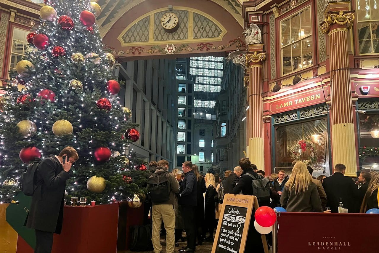 酒吧、啤酒和板球：我在倫敦金融城待一晚 探訪下班後飲酒文化轉變 - Business Insider Taiwan