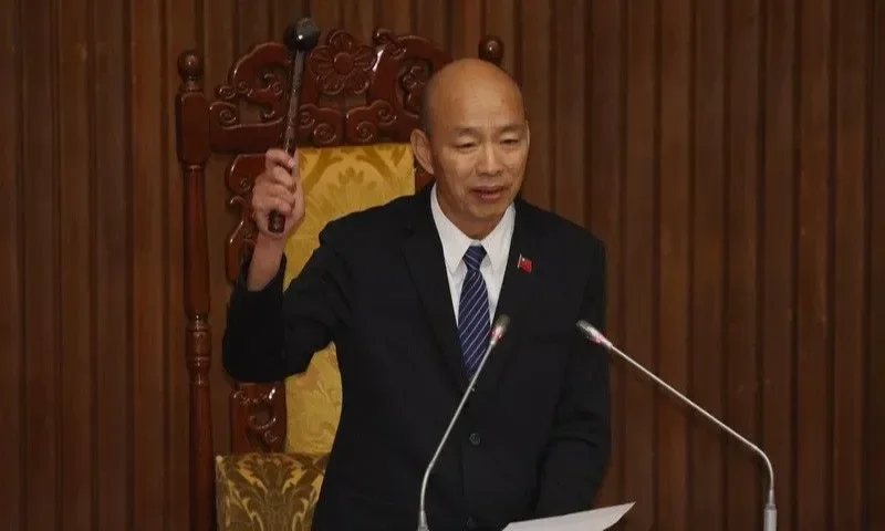 丟包退警又撤銷無人機提案:藍白陣營如何在115年總預算案玩殘憲政制衡?