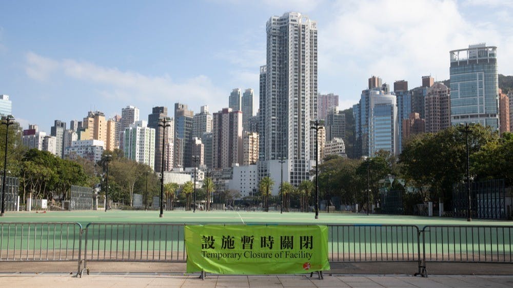話說前天碰到一些朋友，都有怪異行為。（Shutterstock）