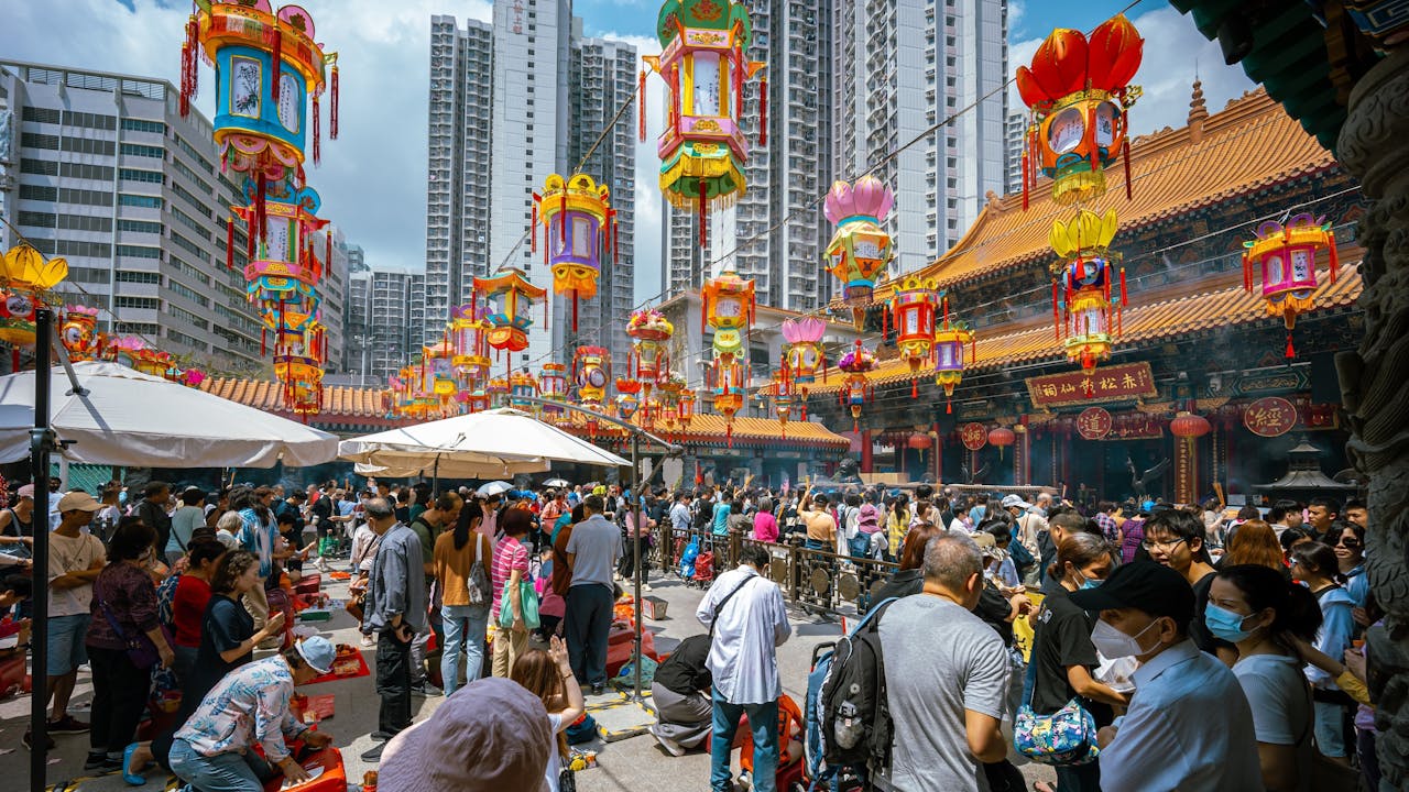 隨着時代和環境的變遷，以及人口流動，非遺在不斷演變及再創造，過程中也面對不少挑戰。（Shutterstock）