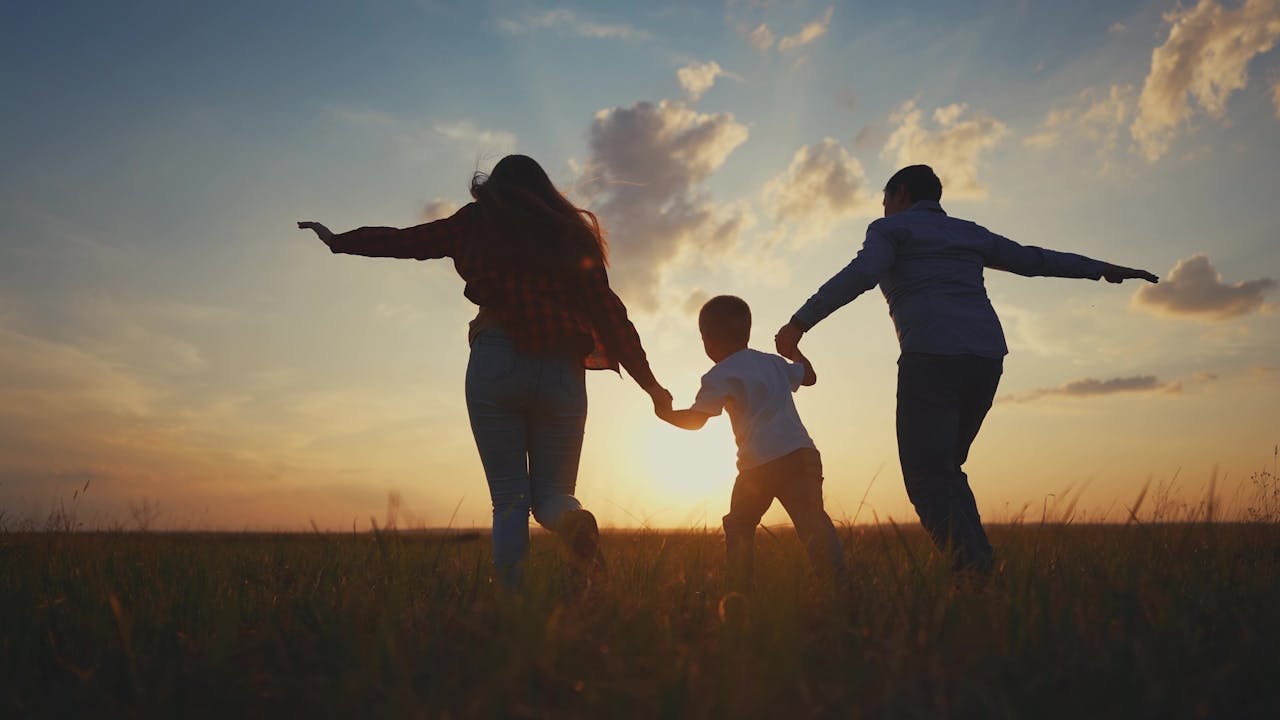 小時候總認為父母不會老。（Shutterstock）