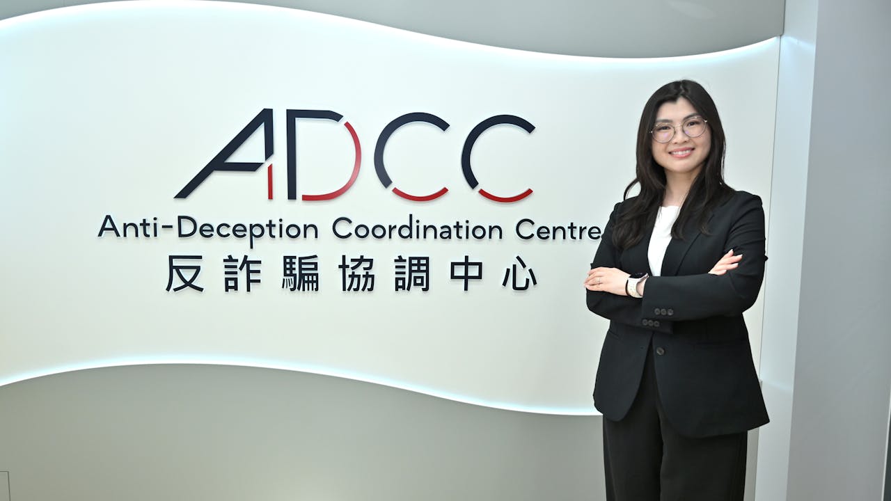 香港警務處反詐騙協調中心李蔚詩警司提醒，任何人都可能成為詐騙目標，強化個人防詐免疫力是最好方法。