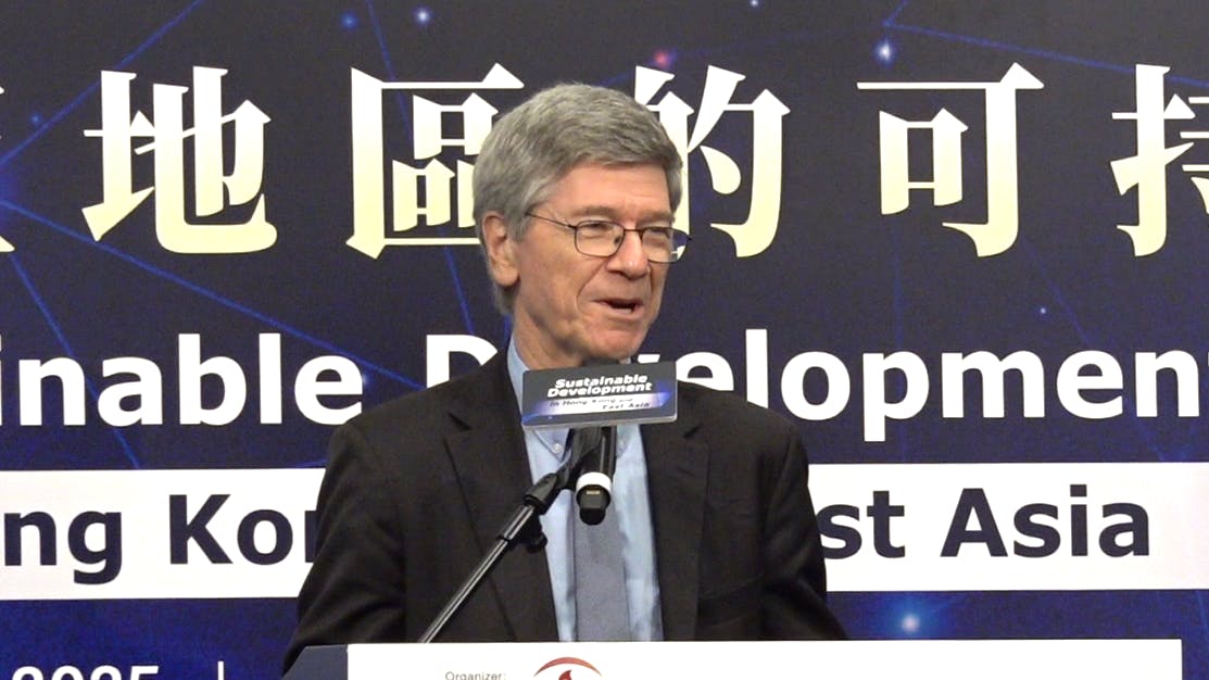 薩克斯教授表示氣候暖化等議題，尤其需要全球化合作。