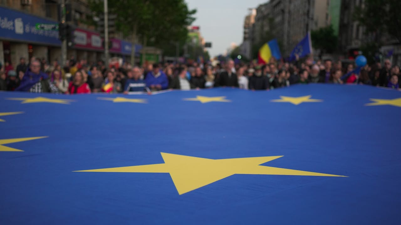 中歐關係問題的癥結在於，歐盟深受其意識形態取向的影響。（Shutterstock）